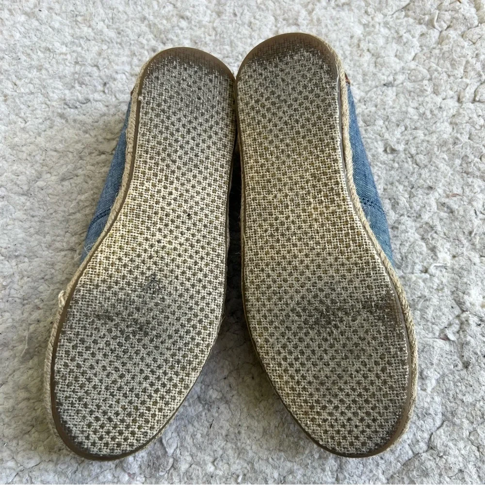 TOMS: Open Toe Slip On Chambray and Leather Alpargata Flat Espadrille Size 6